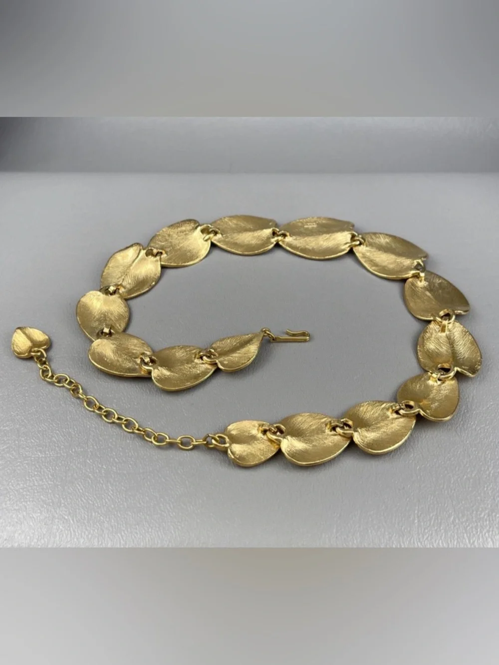 TRIFARI Vintage Graduated Gold-tone Leaf Statement Necklace